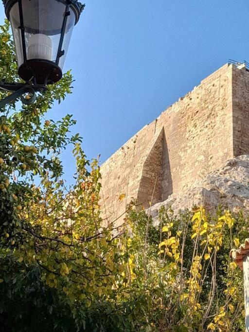 At The Foot Of Acropolis. Vila Atenas Exterior foto